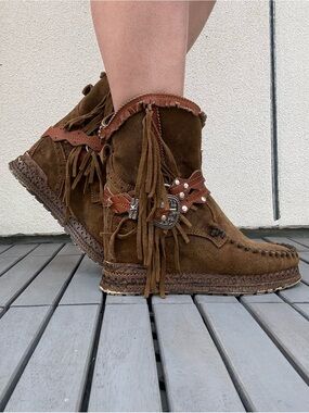 El Vaquero Suede Fringe Boho Ankle Boots